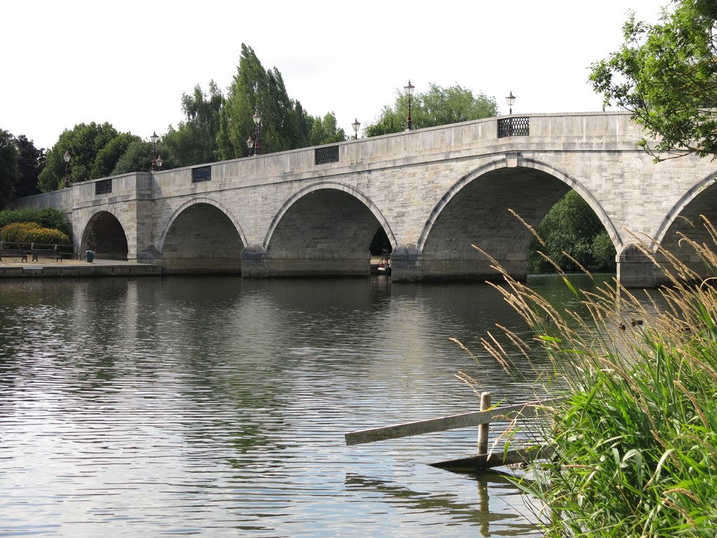 Roofing in Chertsey (KT16) – Chertsey Bridge over the Thames